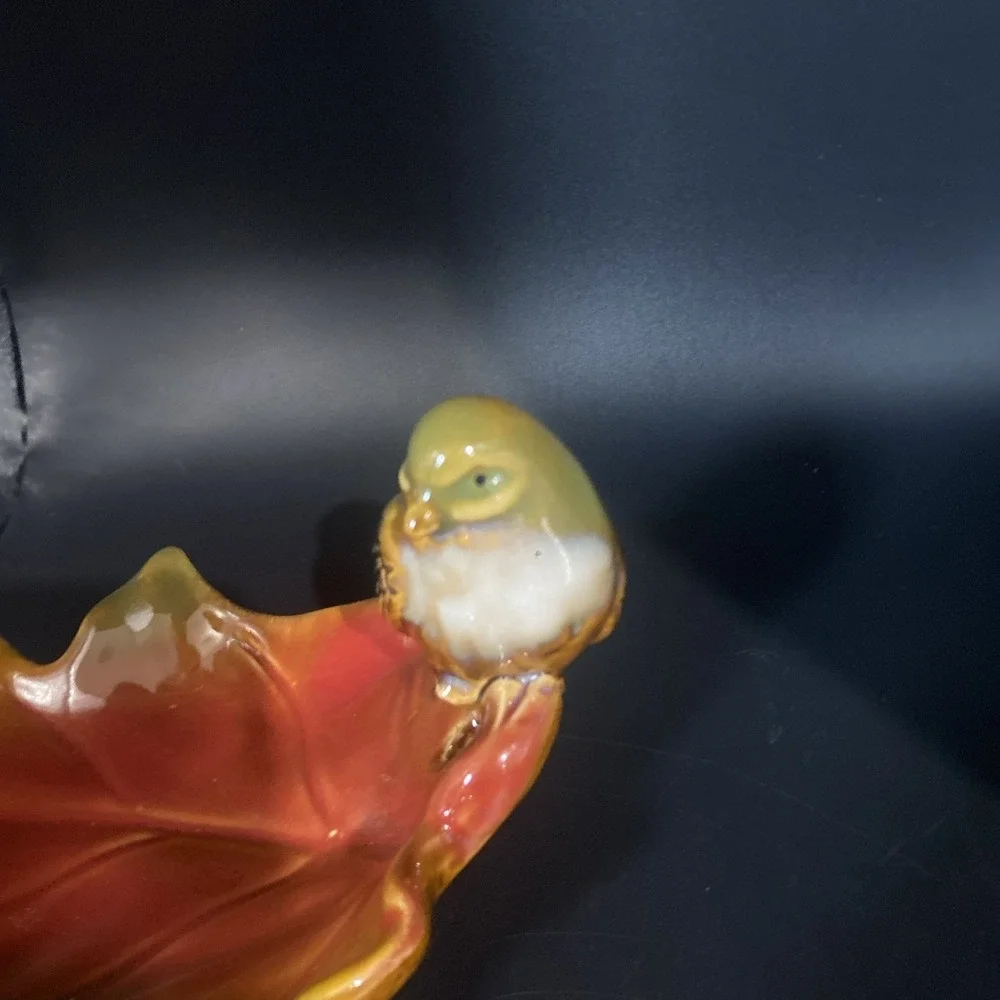 Charming tii Collections‎ Handcrafted Bird On A Fall Leaf Soap Dish
